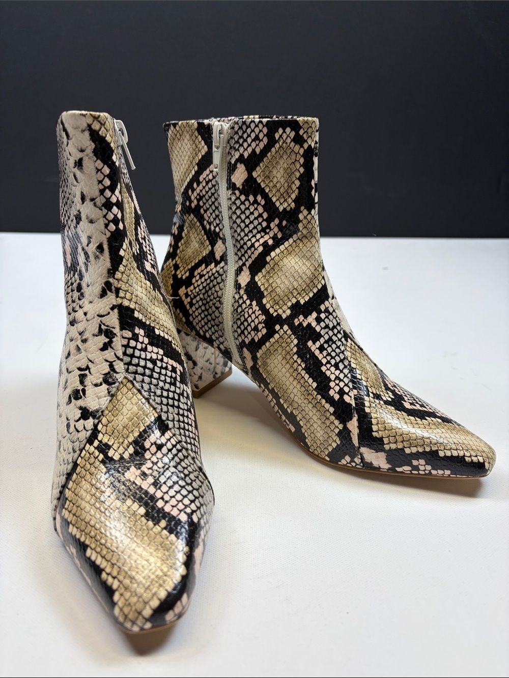COCONUT BY MATISSEE COCA SNAKE PRINT ANKLE BOOTS SIZE 7.5 BLOCK HEEL